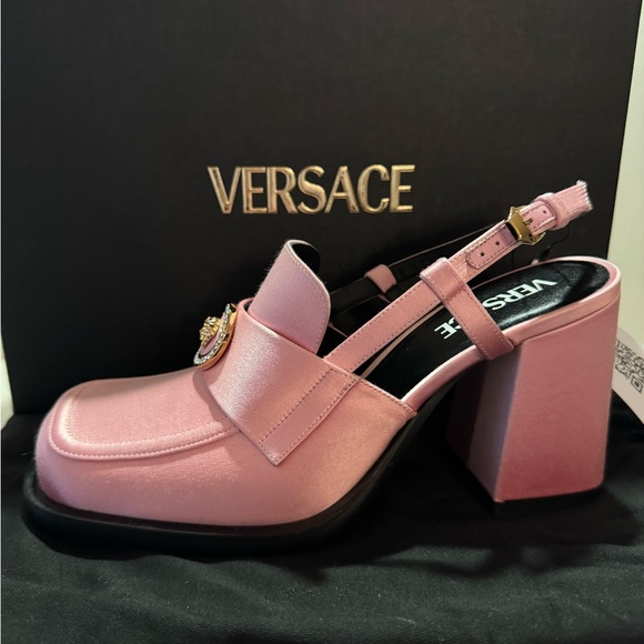 Versace Pink Heels with Glossy Finish and Buckle Strap - Picture 6 of 10